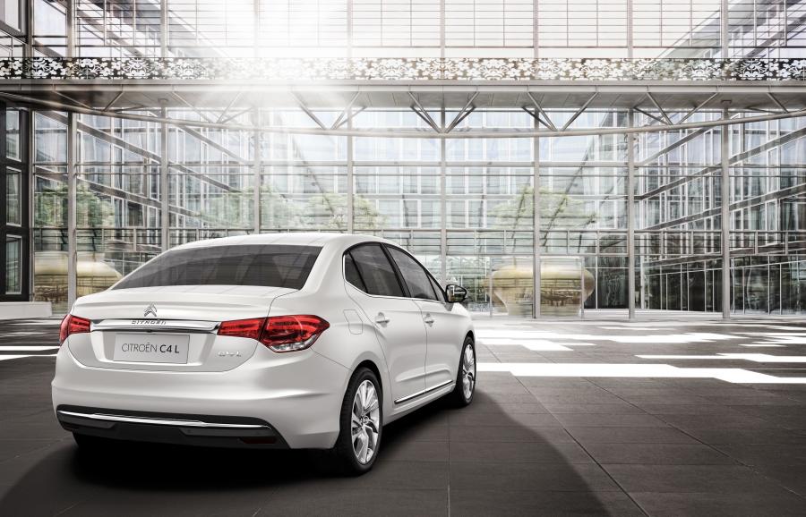  Citroen C4 L 2012 года  (фото 12 из 30)
